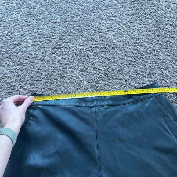 Halogen Black Outfit Set Velvet Cami Faux Leather Shorts High Rise Size L Large - Picture 13 of 16